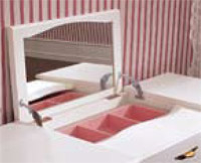 Комоды, тумбочки